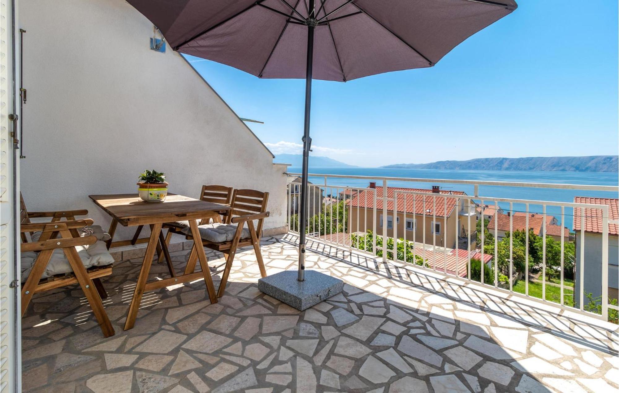 Lovely Apartment In Novi Vinodolski With Wifi エクステリア 写真